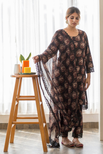 Jasmine Black Cotton Straight Kurta Set With Doriya Dupatta
