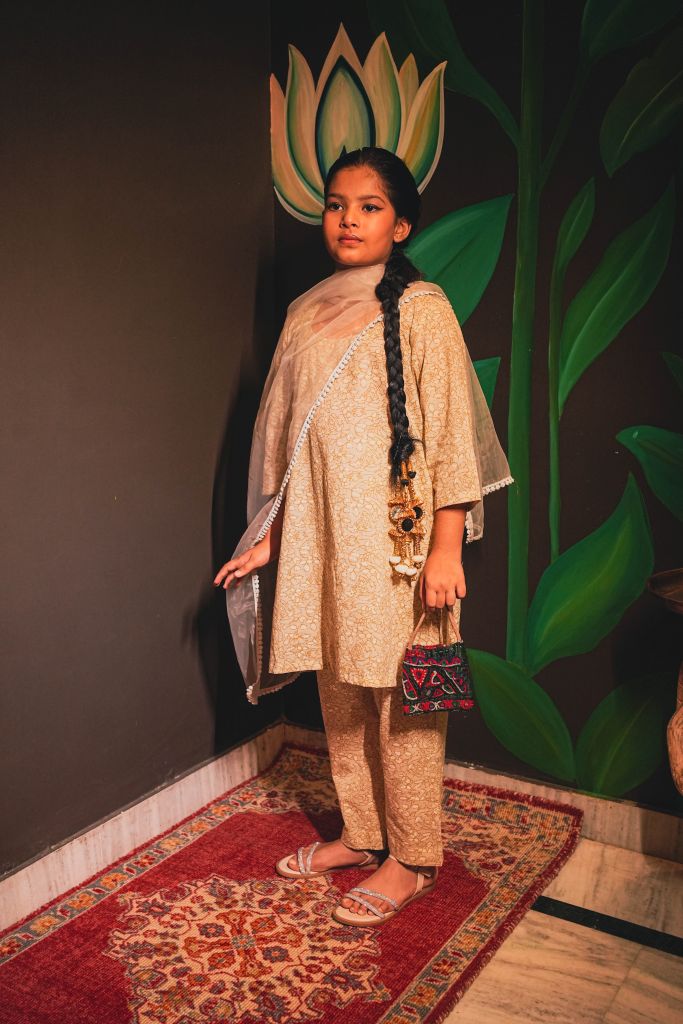 Fazia off white straight set