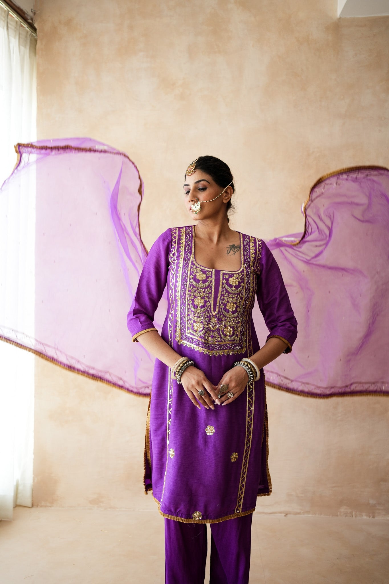 Tara Purple Straight Set