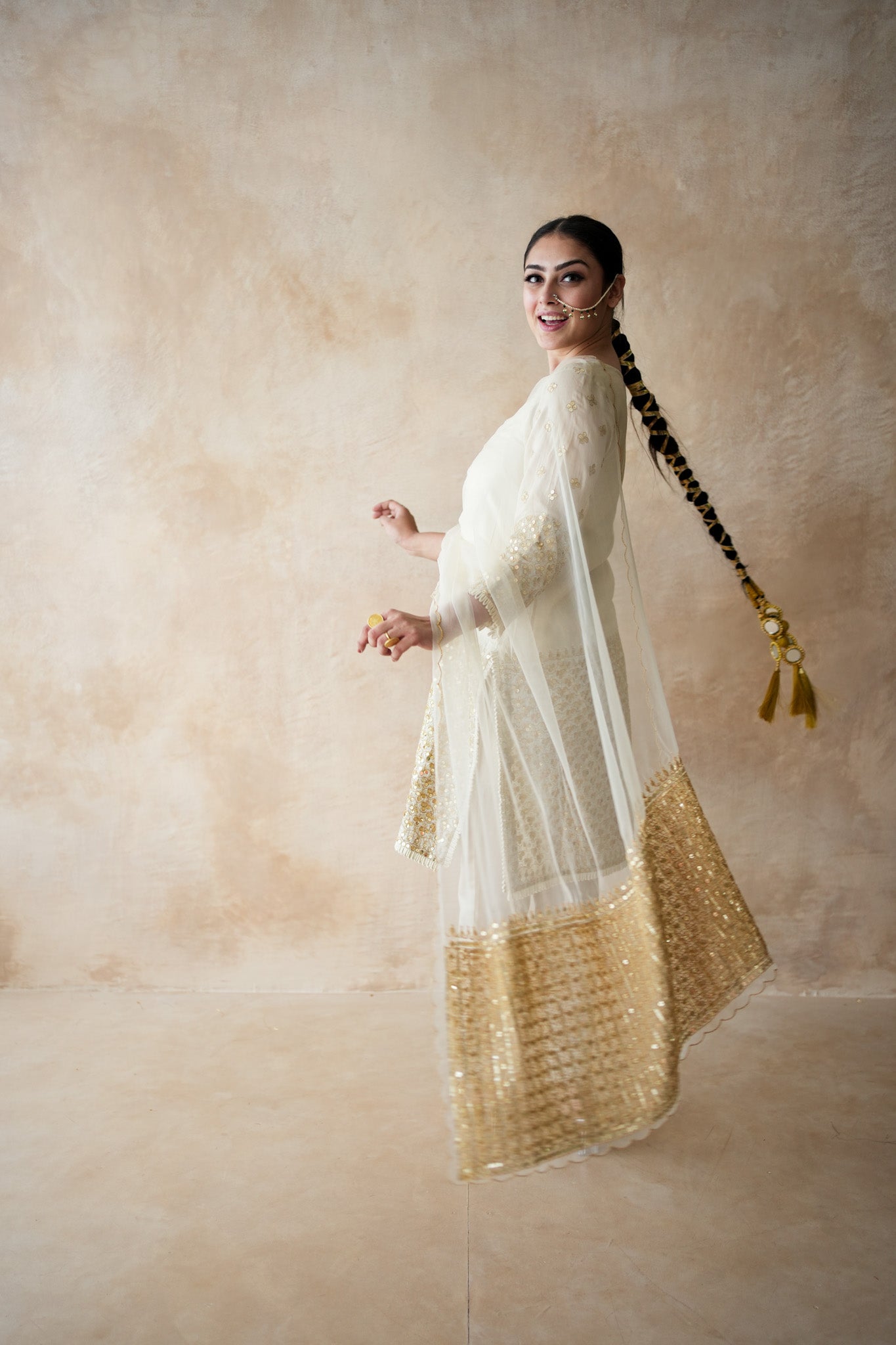 Luna White Straight Set