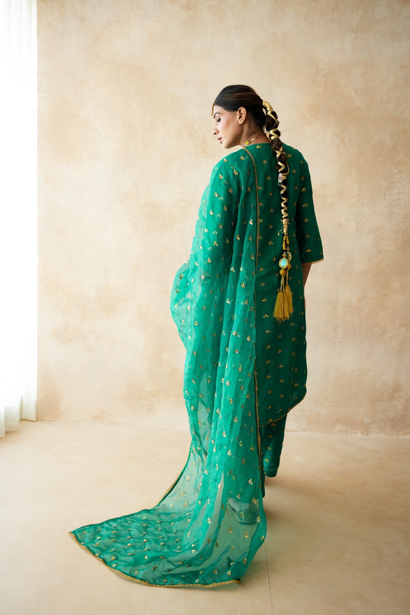 Meera Green Straight Set