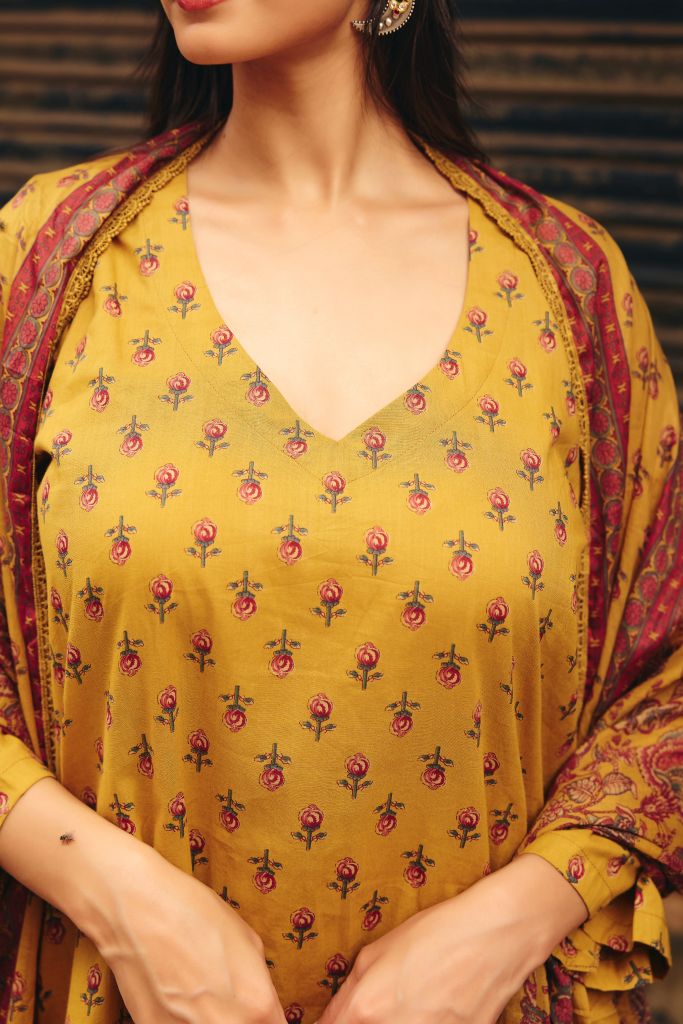 Nigaar Mustard Straight Set