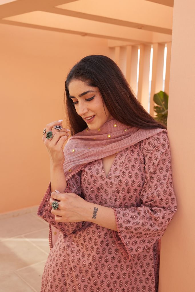 Alia Peach Straight Set