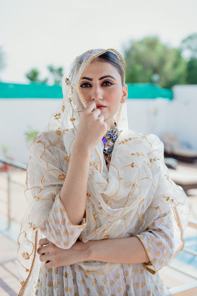 Zuri Offwhite Anarkali Set