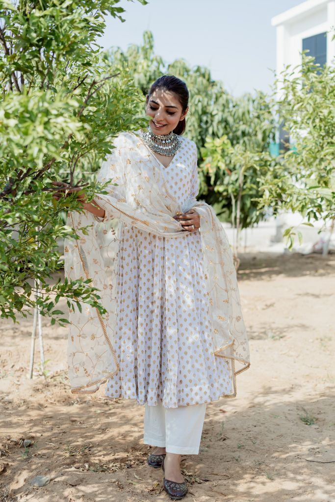 Zuri White Anarkali Set