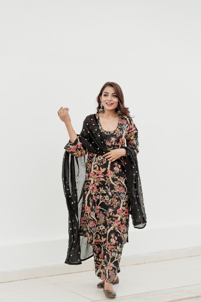 Hania Black Straigth Set