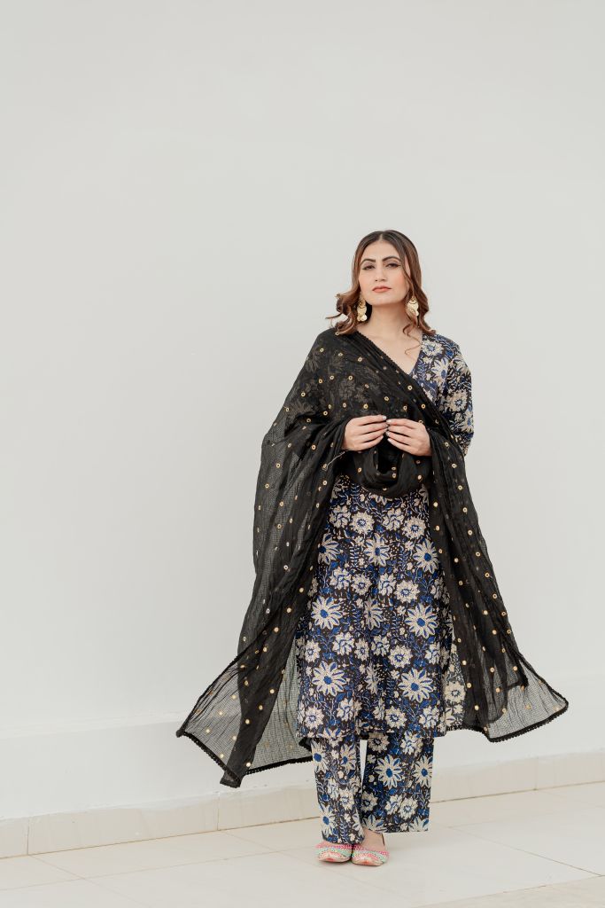 Hania Indigo Black Straight Set