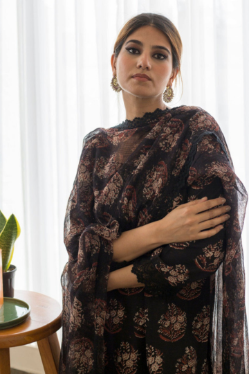 Jasmine Black Cotton Straight Kurta Set With Doriya Dupatta