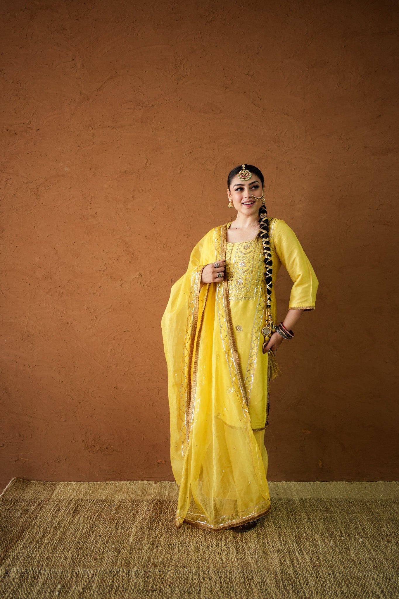 Tara Yellow Straight Set