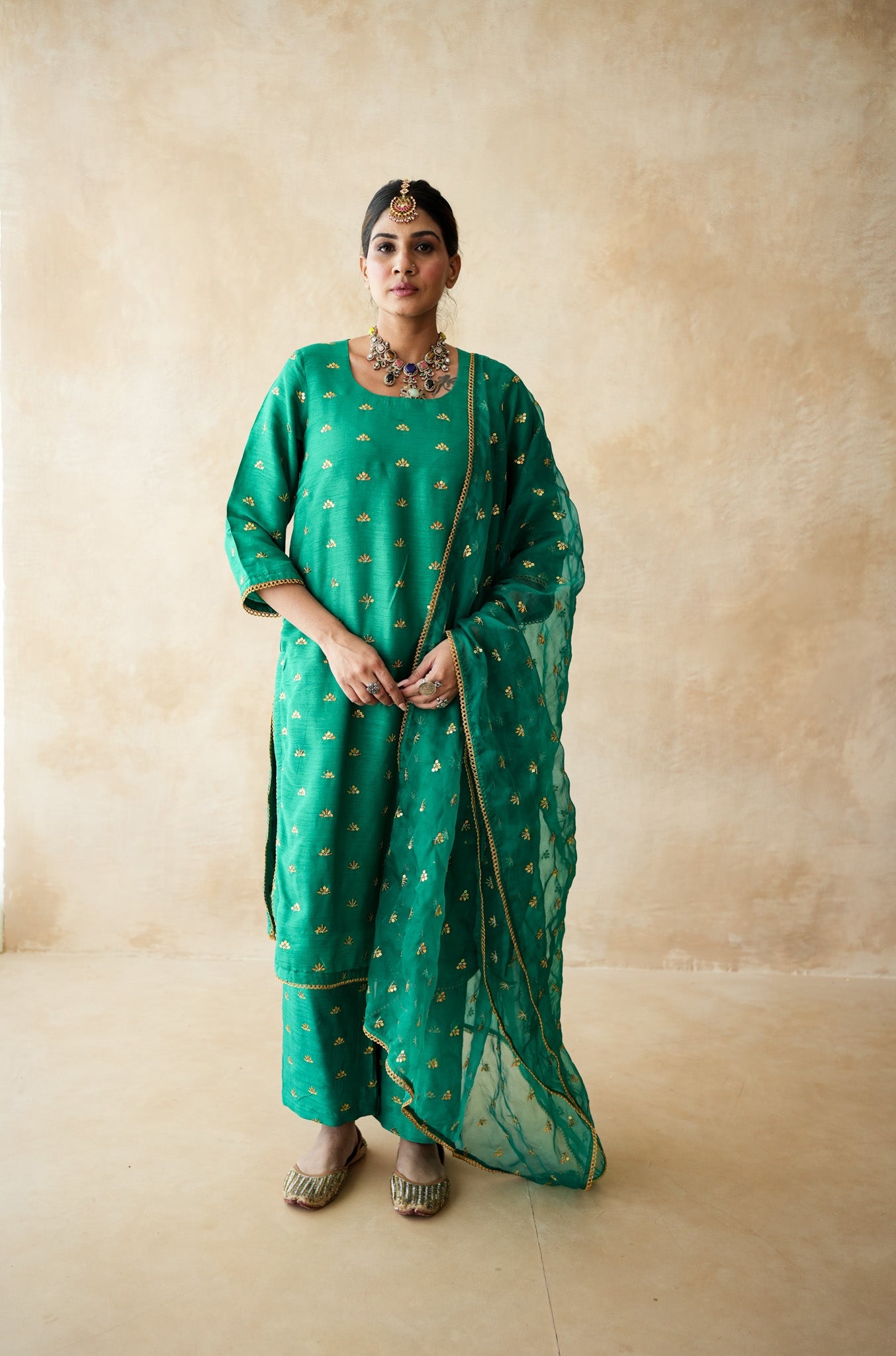 Meera Green Straight Set