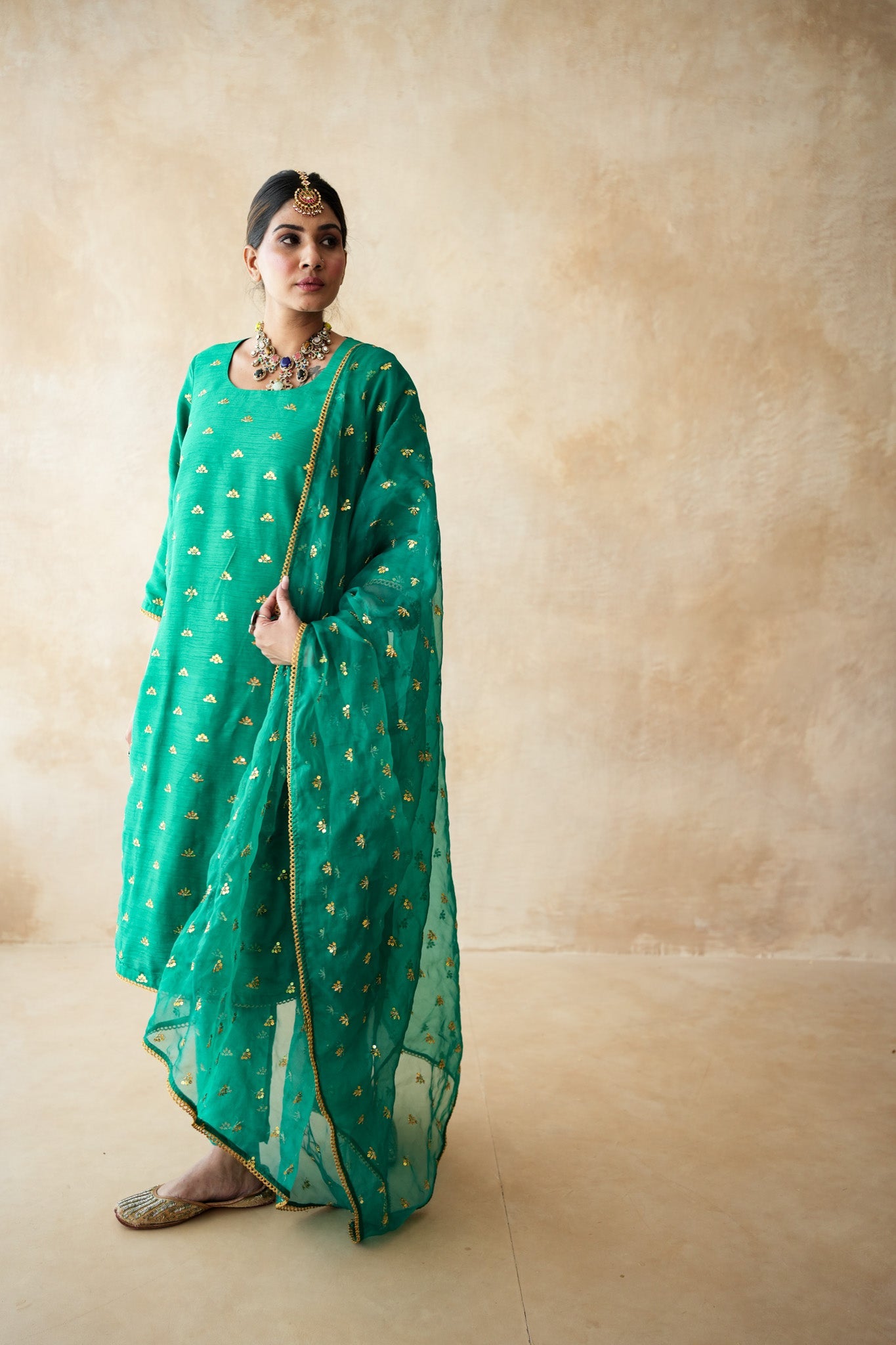 Meera Green Straight Set