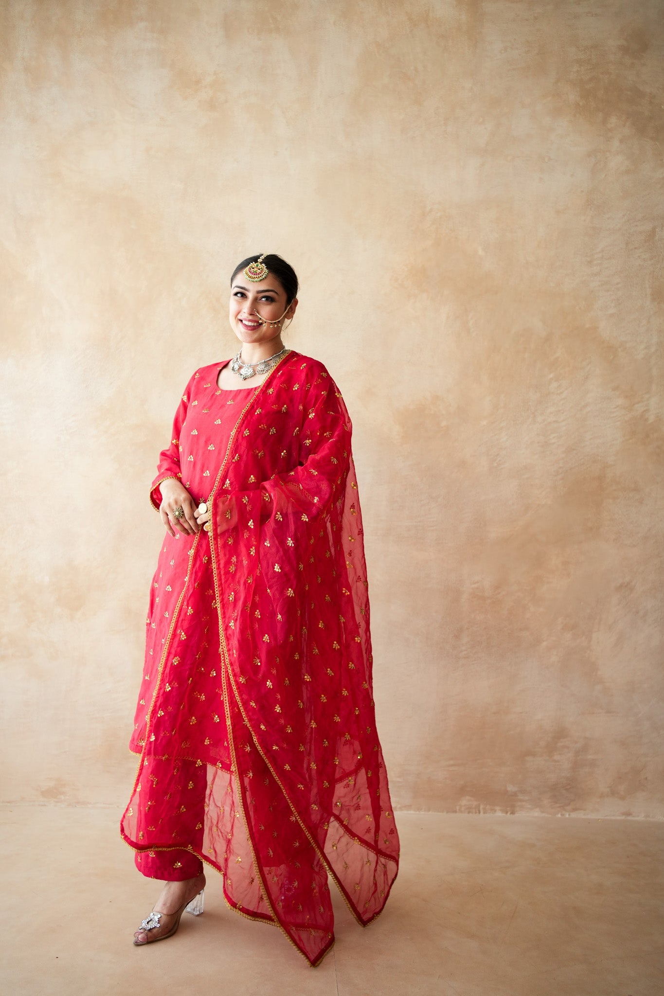 Meera Red Straight Set