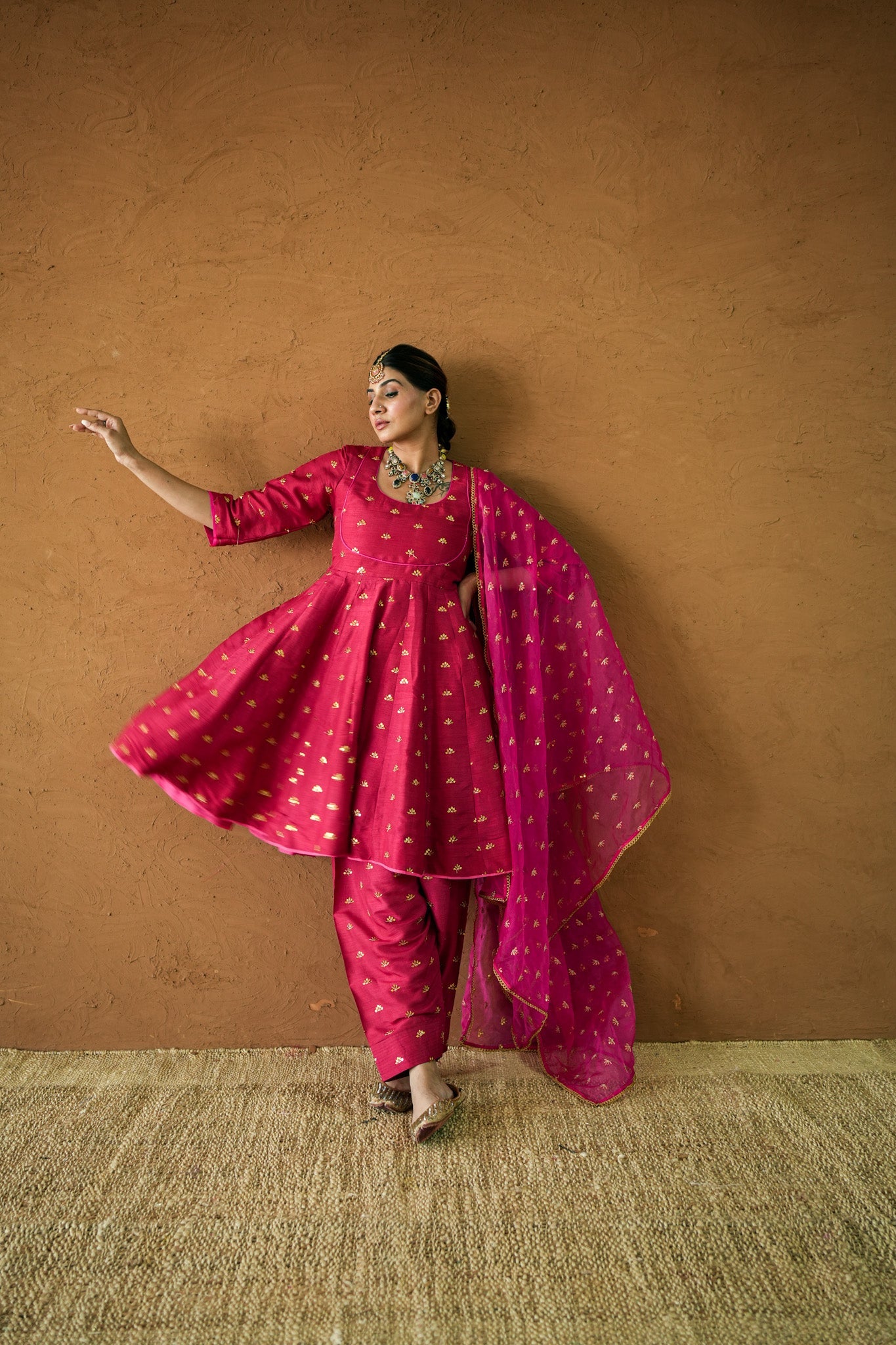 Riza Red Anarkali Set