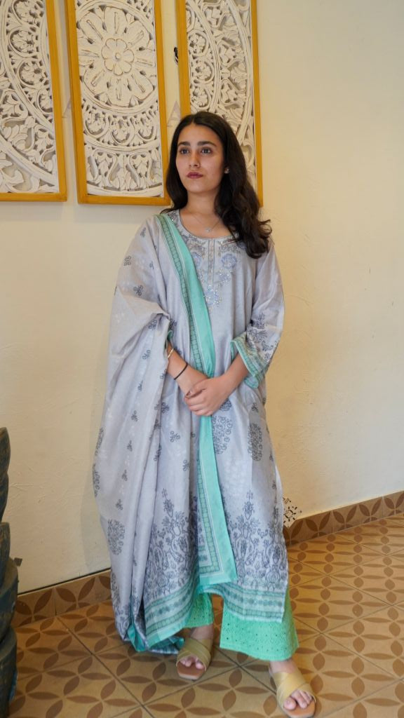 Pakistani  Grey Straight Set