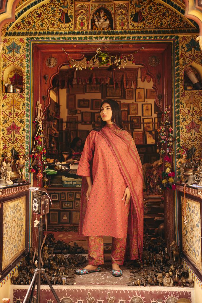 Nigaar Pastel Peach Straight Set