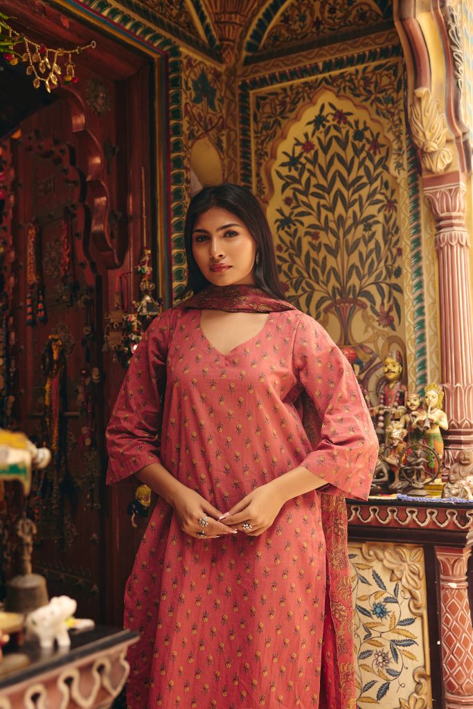 Nigaar Pastel Peach Straight Set