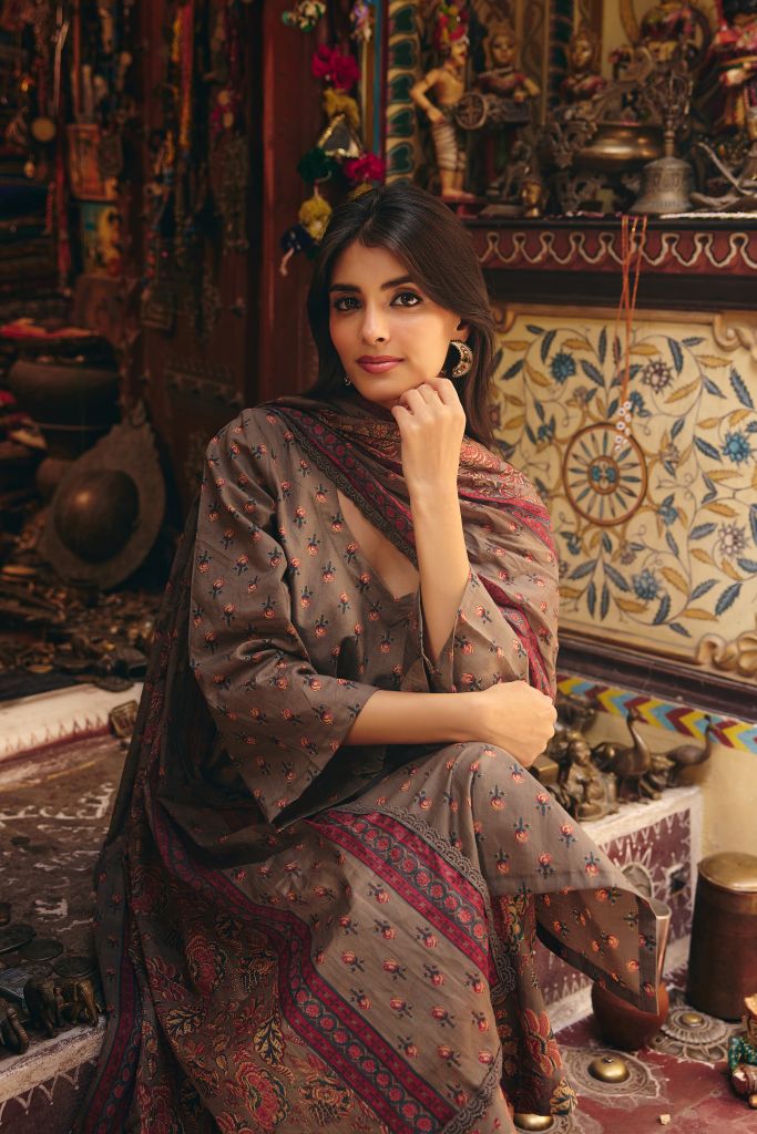 Nigaar Grey Straight Set