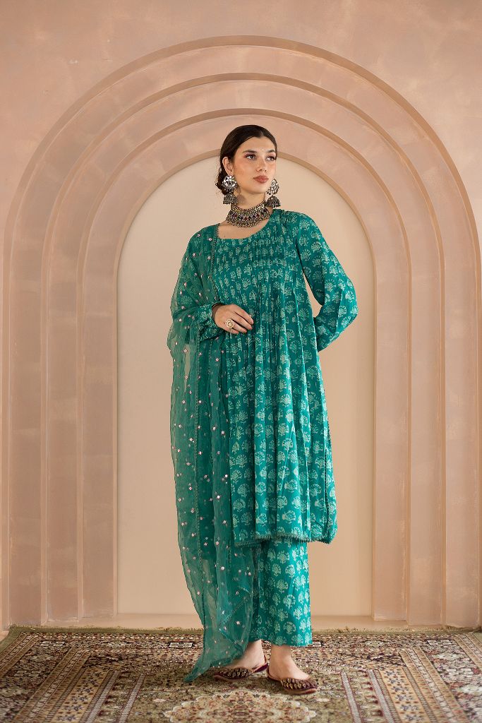 Shriya Green Kurta Set