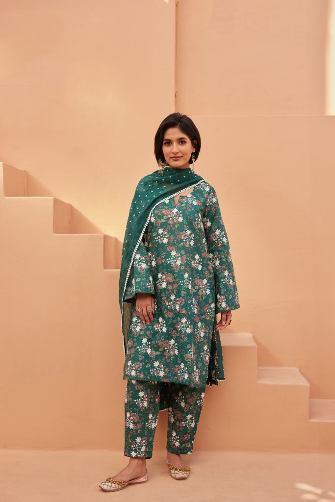 Anjum Green  Straight Set