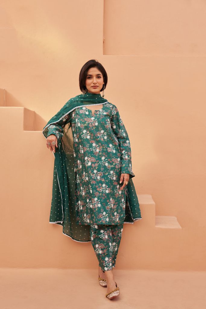 Anjum Green  Straight Set