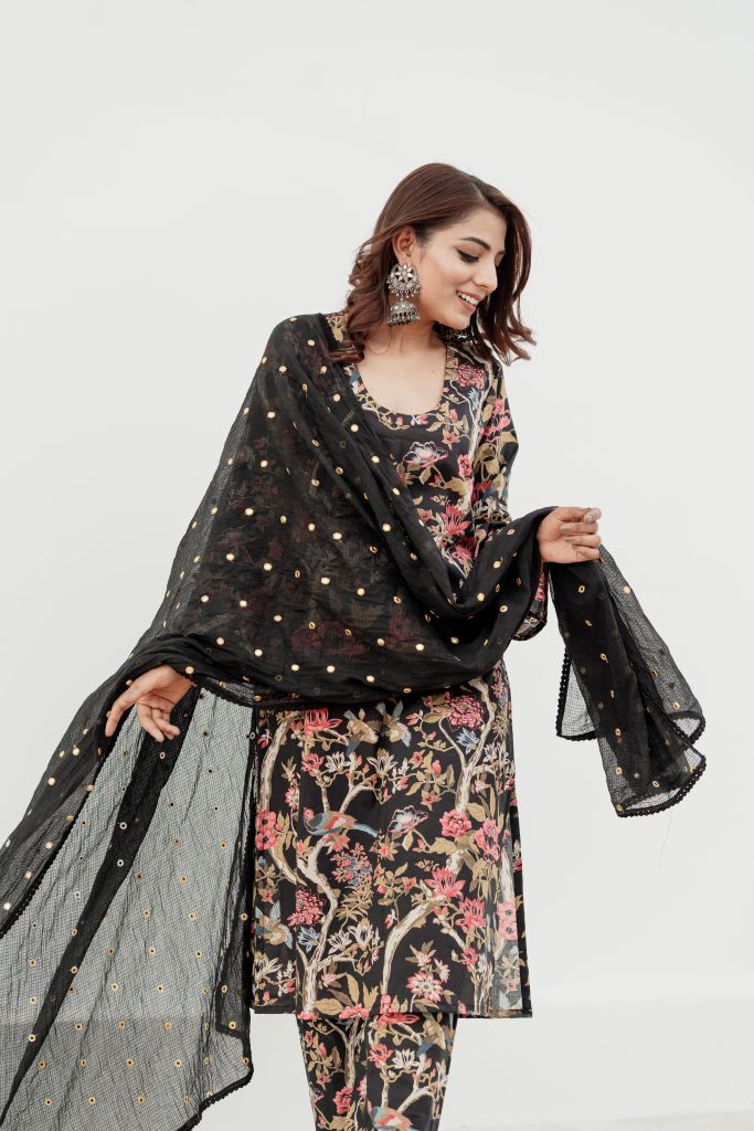 Hania Black Straigth Set