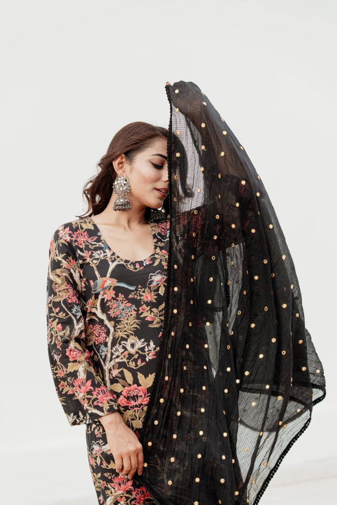 Hania Black Straigth Set