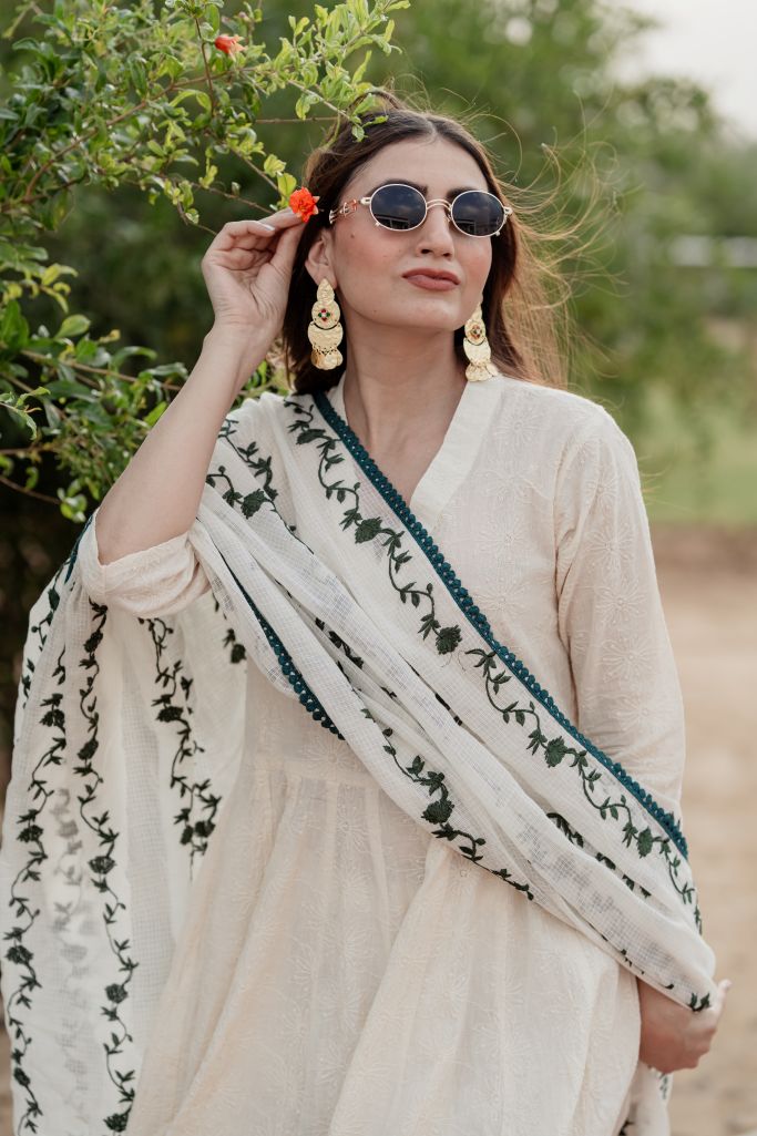 Mira Offwhite Anarkali With Green Embroidery Dupatta