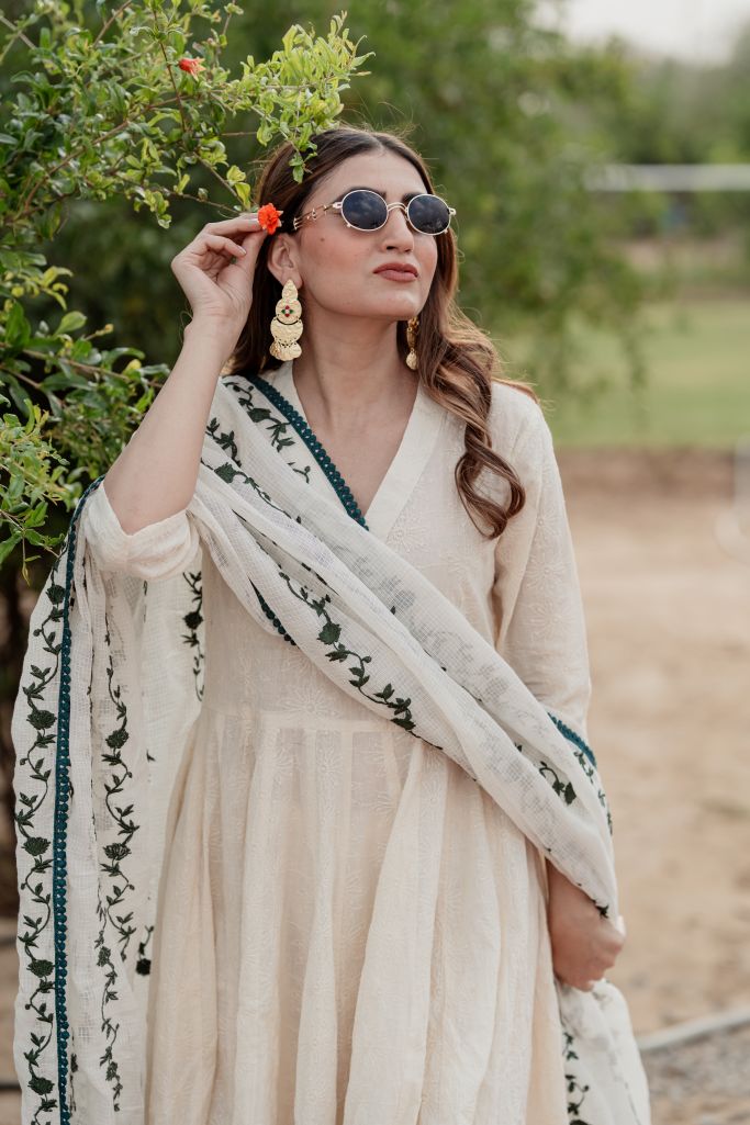 Mira Offwhite Anarkali With Green Embroidery Dupatta