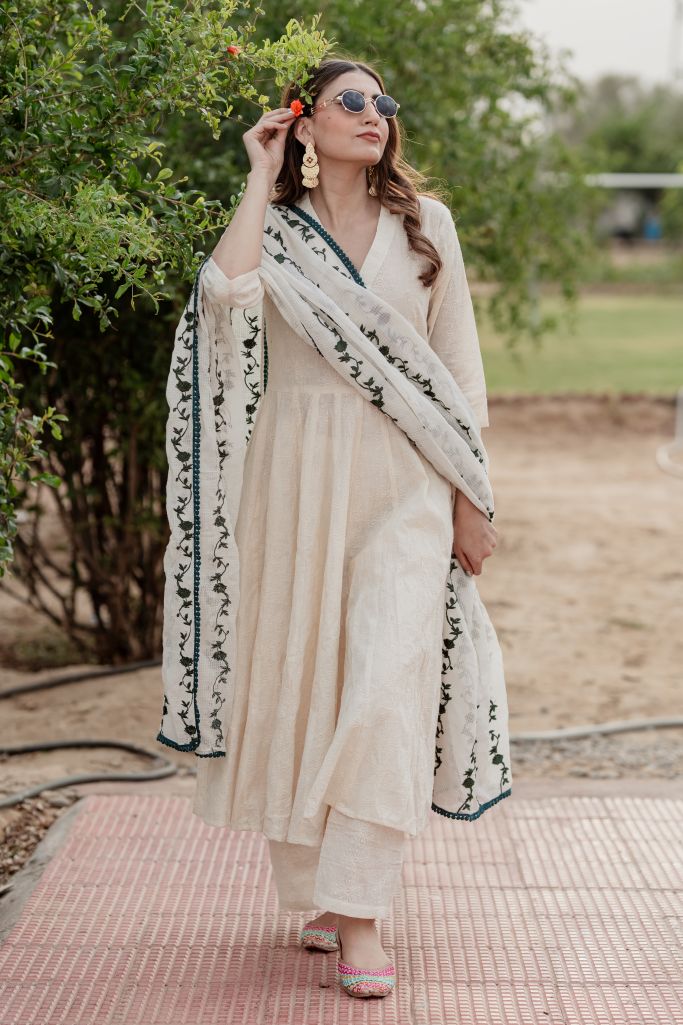 Mira Offwhite Anarkali With Green Embroidery Dupatta